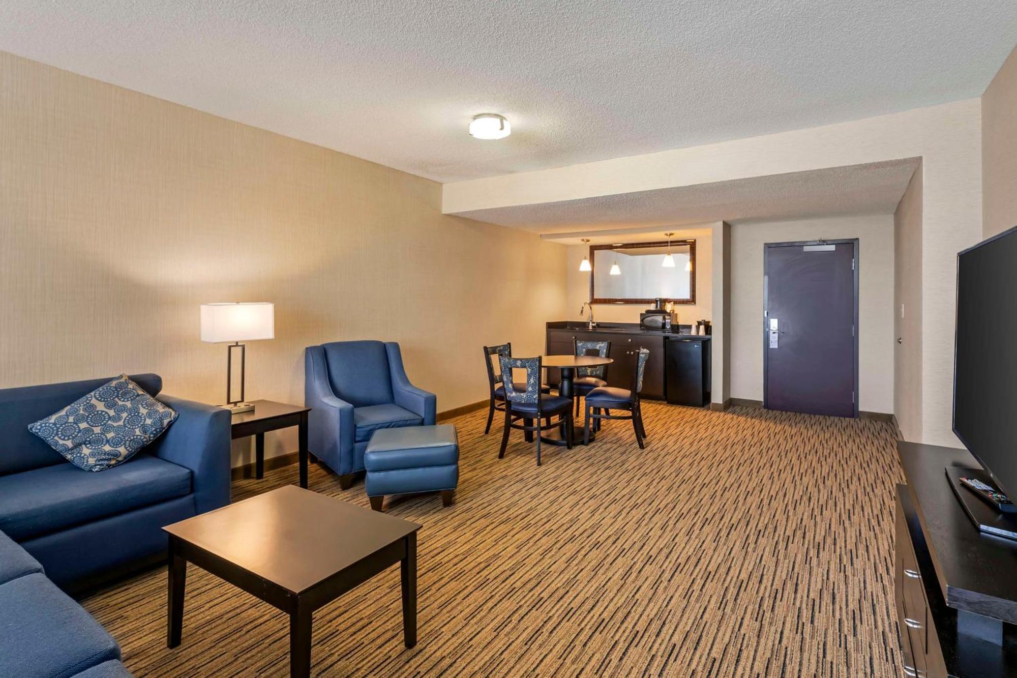 Best Western New Albany Buitenkant foto