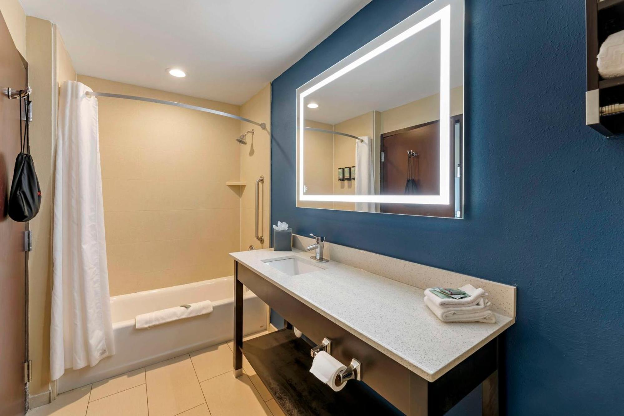 Best Western New Albany Buitenkant foto