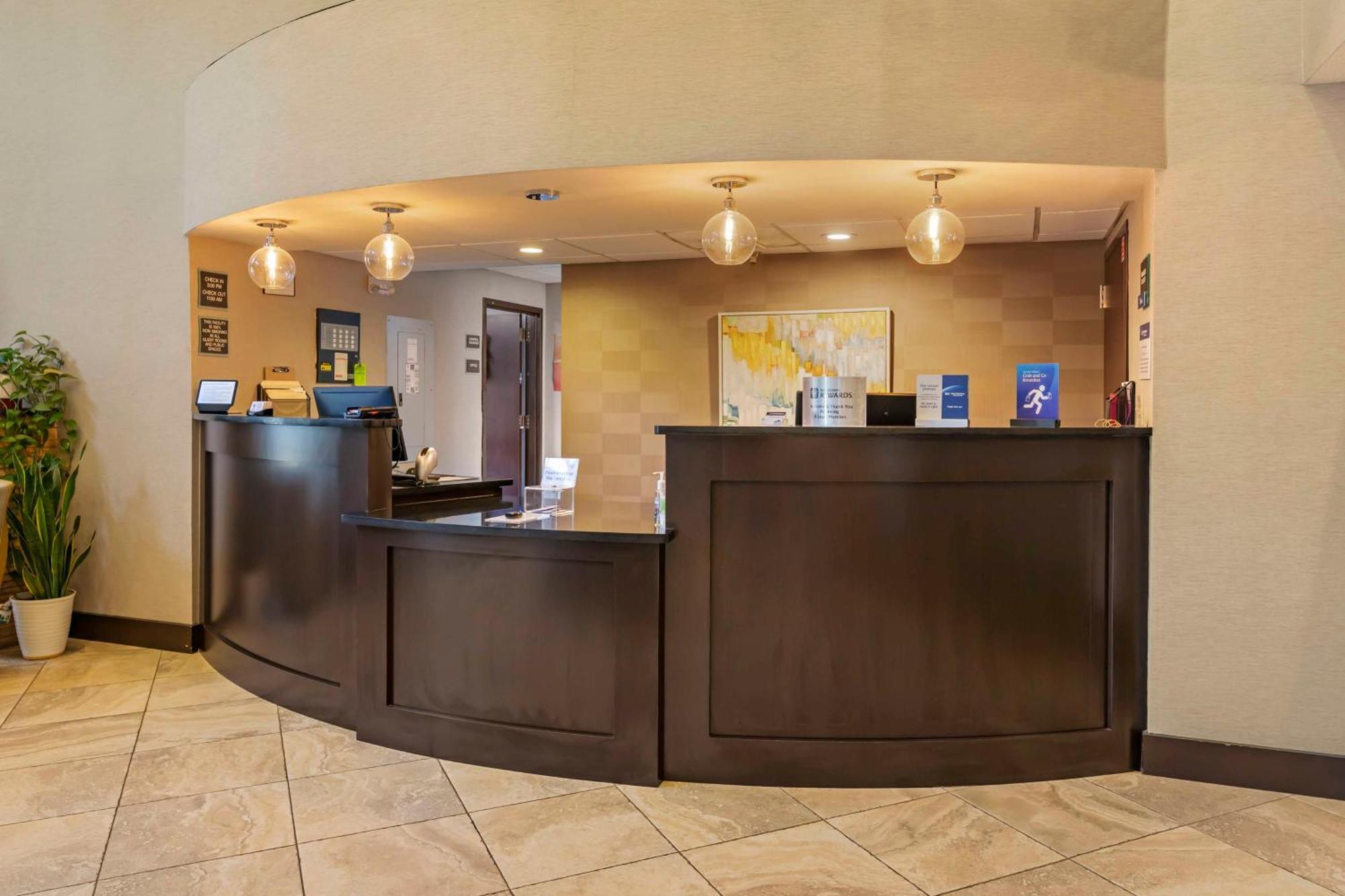 Best Western New Albany Buitenkant foto