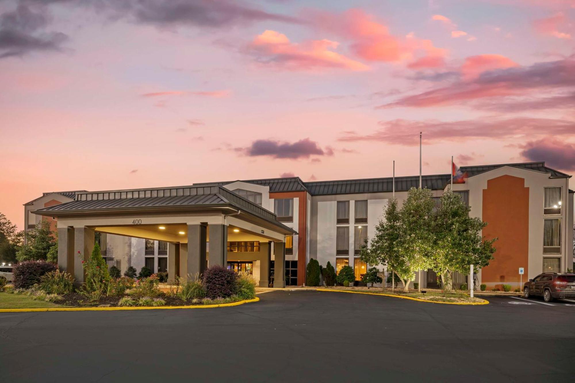 Best Western New Albany Buitenkant foto